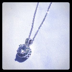 Beautiful satisfied crystal necklace